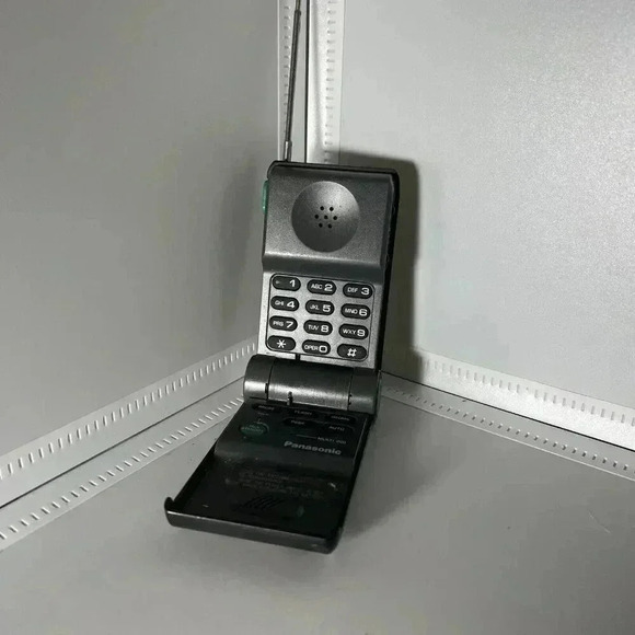 Panasonic Other - Panasonic Cordless Telephone KX-T3000 - Vintage - Not Tested.